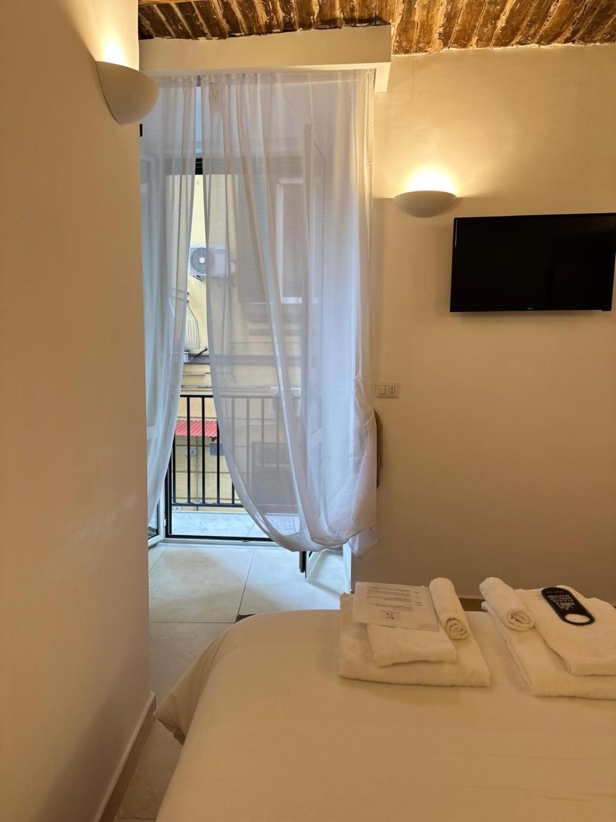 Ai 13 Gradoni Di Chiaia Bed & Breakfast Napoli